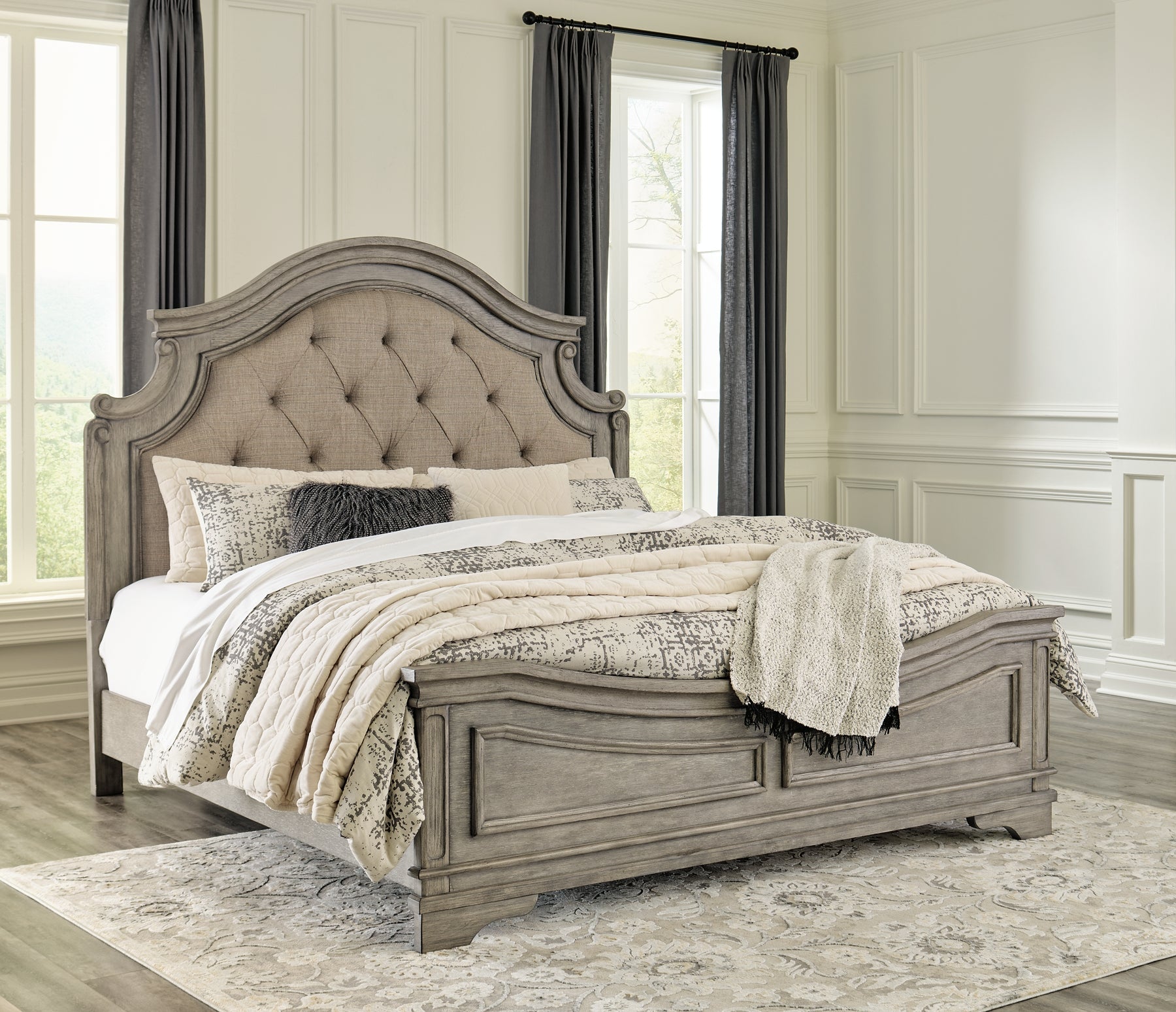 Lodenbay California King Panel Bed with Mirrored Dresser and 2 Nightstands Smyrna Furniture Outlet