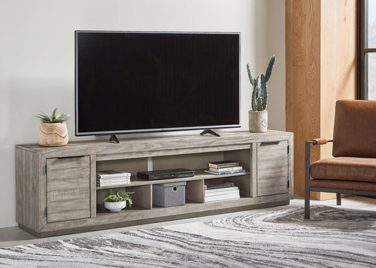 Naydell XL TV Stand w/Fireplace Option Smyrna Furniture Outlet