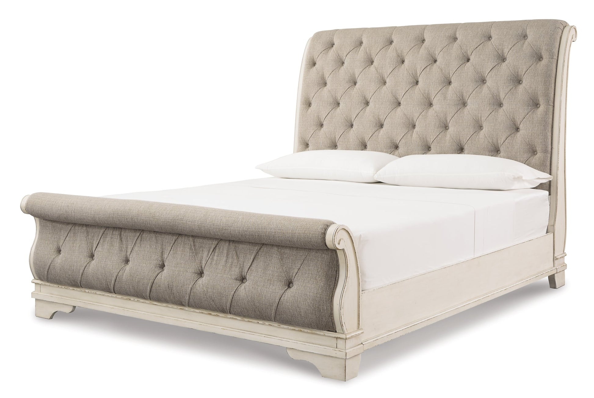 Realyn Queen Sleigh Bed with Dresser Smyrna Furniture Outlet