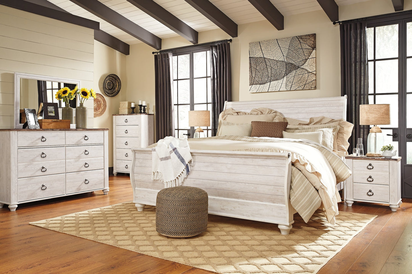 Willowton Queen Sleigh Bed Smyrna Furniture Outlet