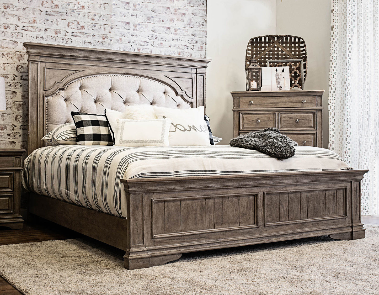 Highland Park King Bedroom Set, Waxed Driftwood