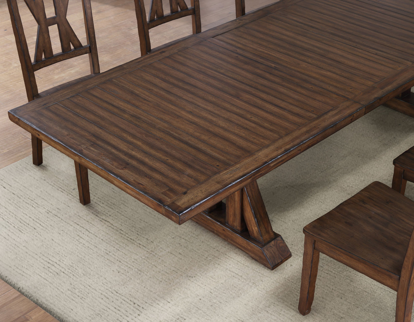 Auburn 5-Piece Dining Set
(Table & 4 Side Chairs)