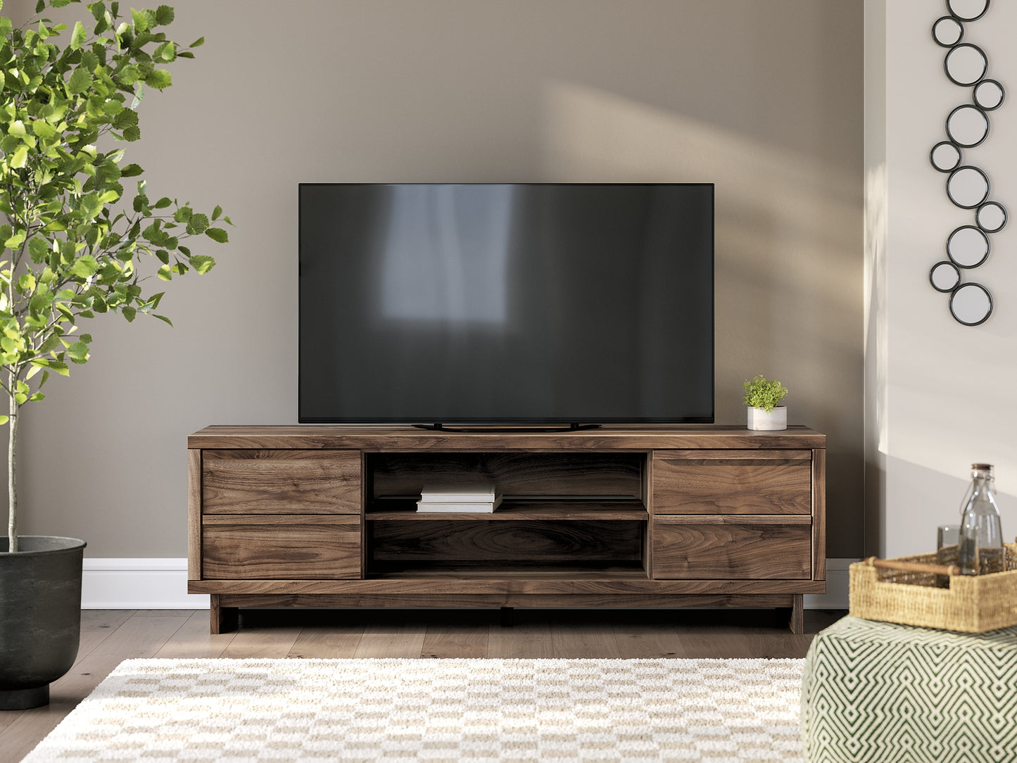 Zadilyn XL TV Stand w/Fireplace Option