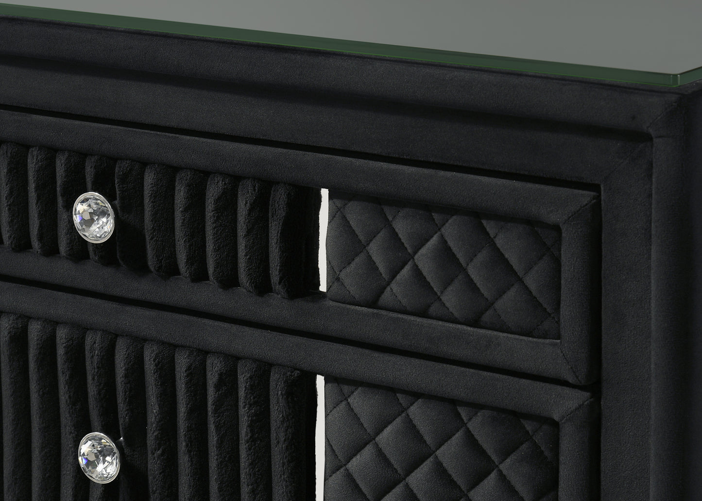 ARMANY CHEST