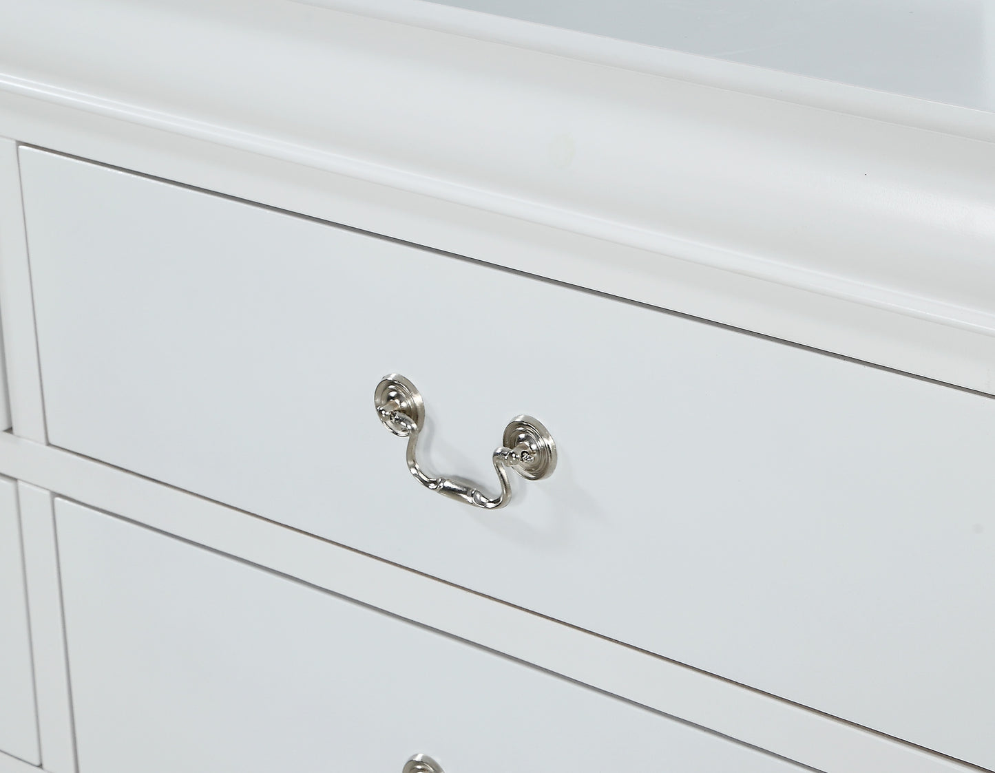 LOUIS PHILIP CHEST WHITE