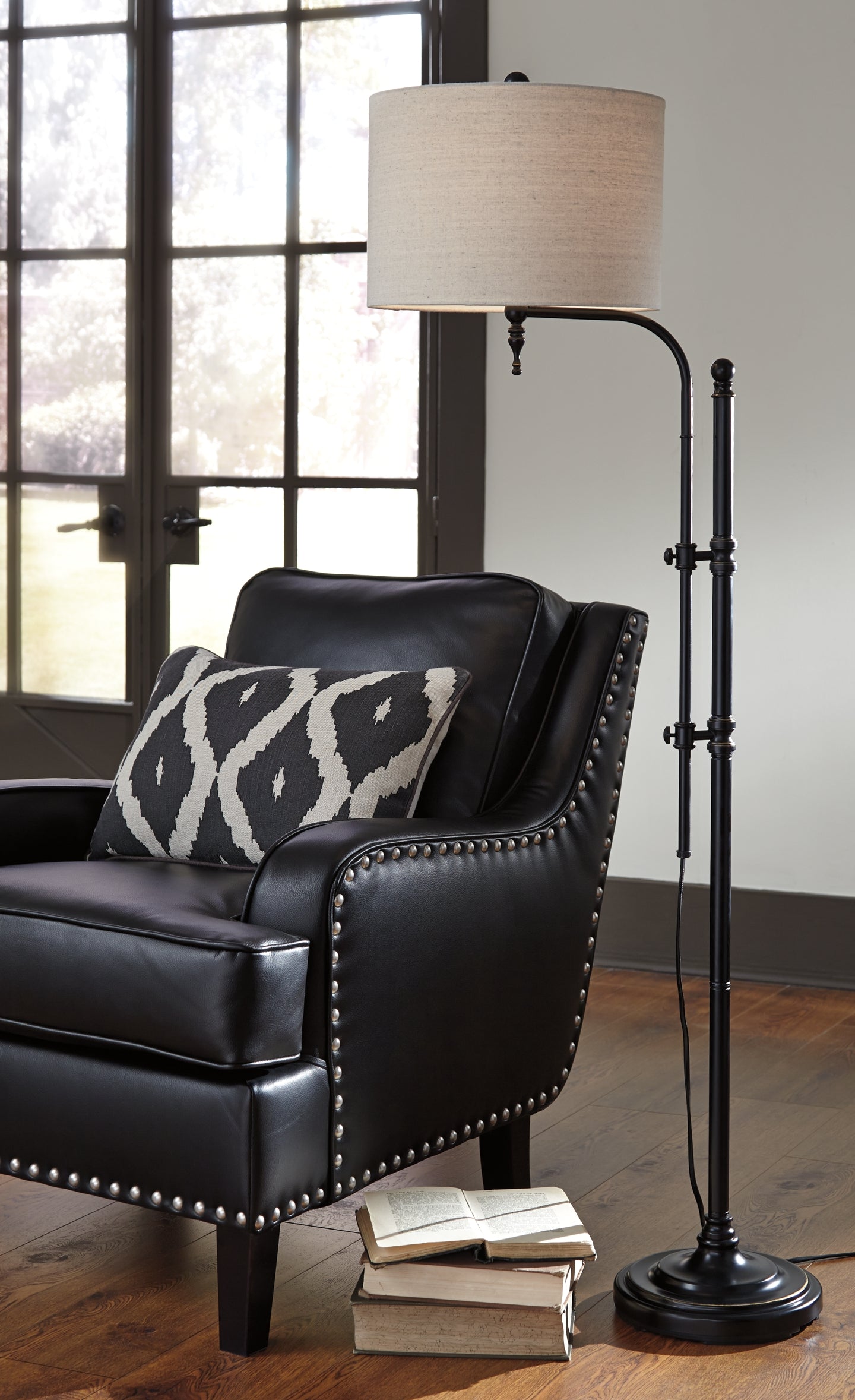 Anemoon Metal Floor Lamp (1/CN) Smyrna Furniture Outlet