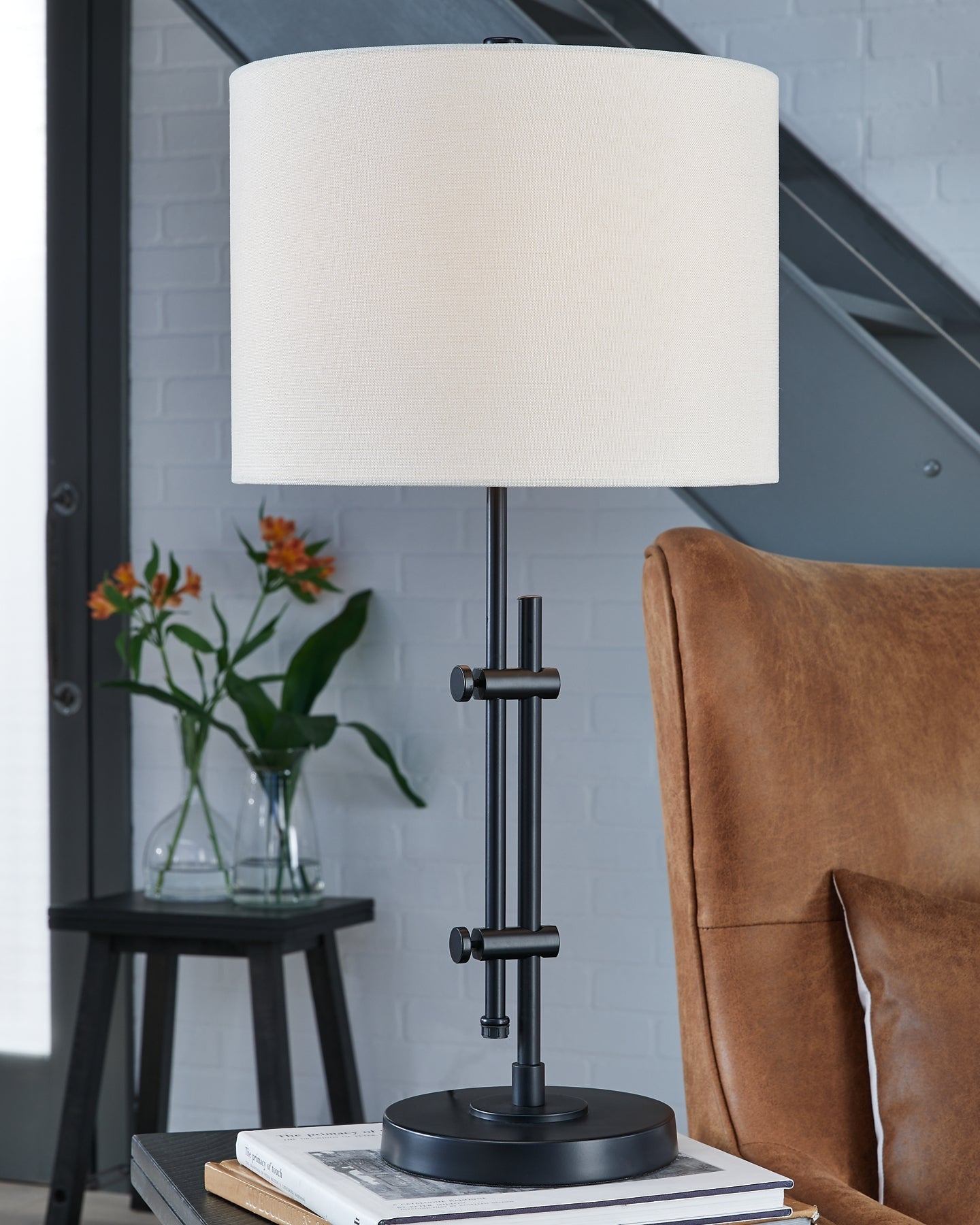 Baronvale Metal Table Lamp (1/CN) Smyrna Furniture Outlet