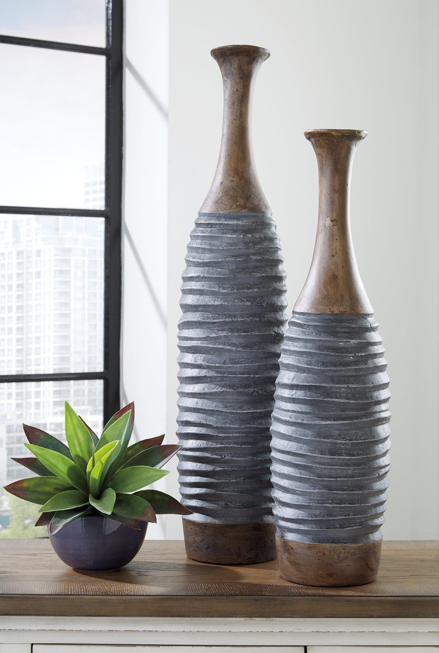 Blayze Vase Set (2/CN) Smyrna Furniture Outlet