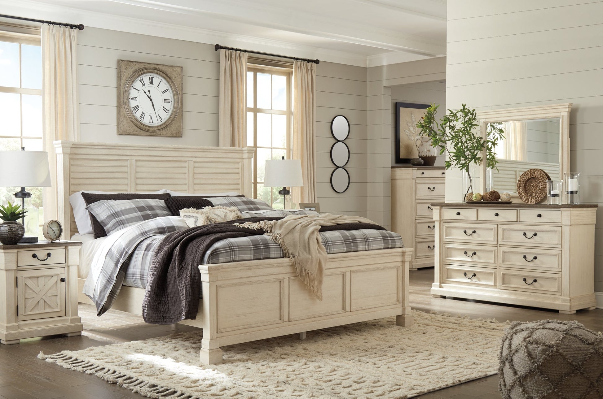 Bolanburg California King Panel Bed with Mirrored Dresser, Chest and 2 Nightstands Smyrna Furniture Outlet