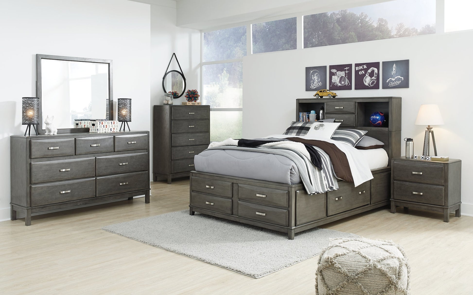 Caitbrook Queen Storage Bed with 8 Storage Drawers with Mirrored Dresser, Chest and 2 Nightstands Smyrna Furniture Outlet
