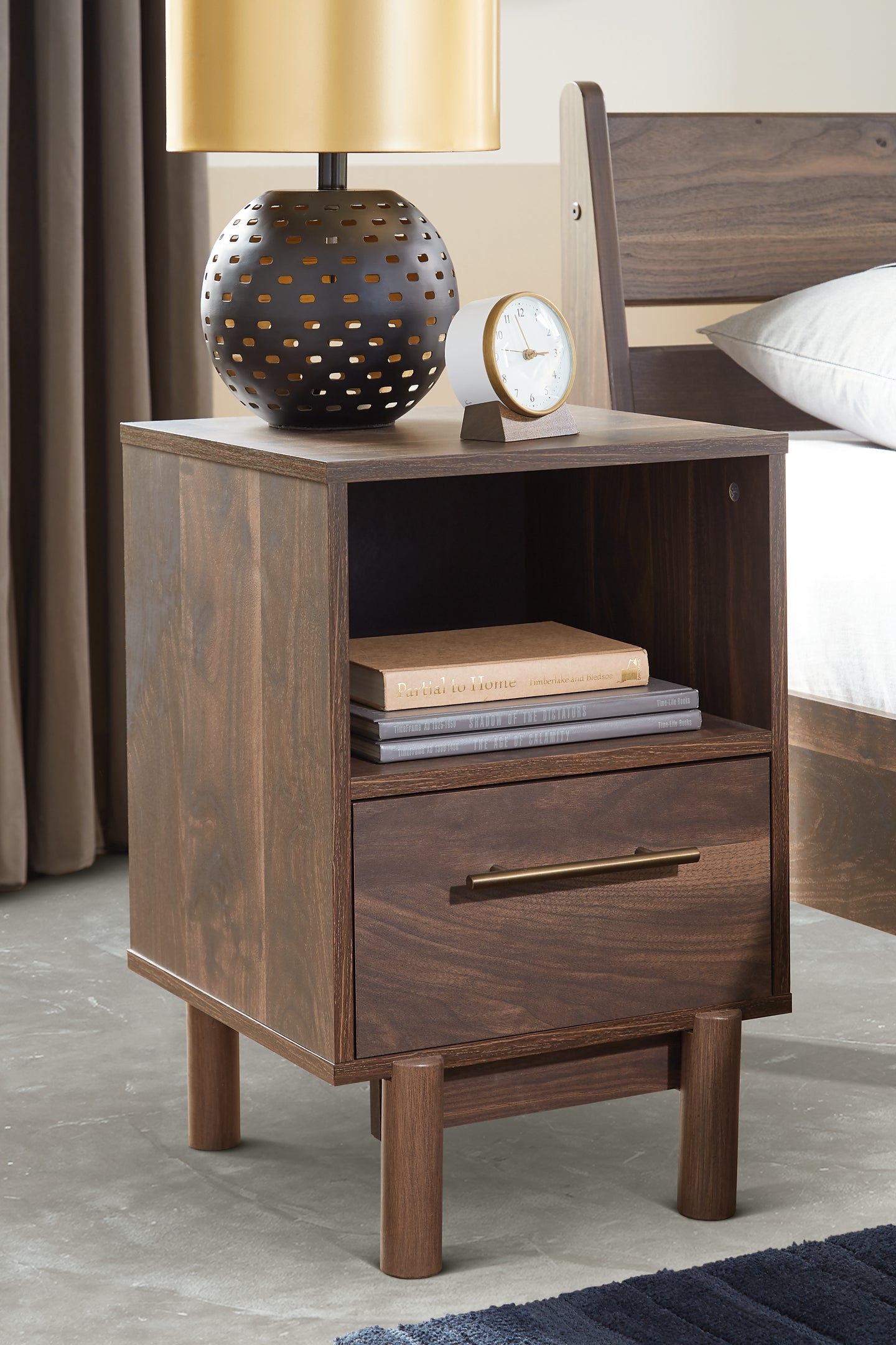 Calverson One Drawer Night Stand Smyrna Furniture Outlet