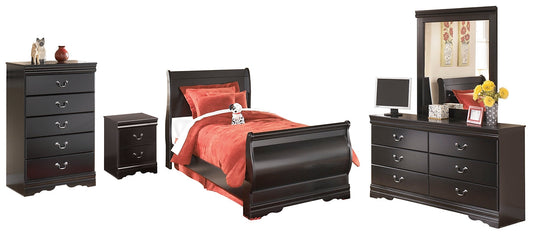 Huey Vineyard Full Sleigh Bed with Mirrored Dresser, Chest and Nightstand Smyrna Furniture Outlet