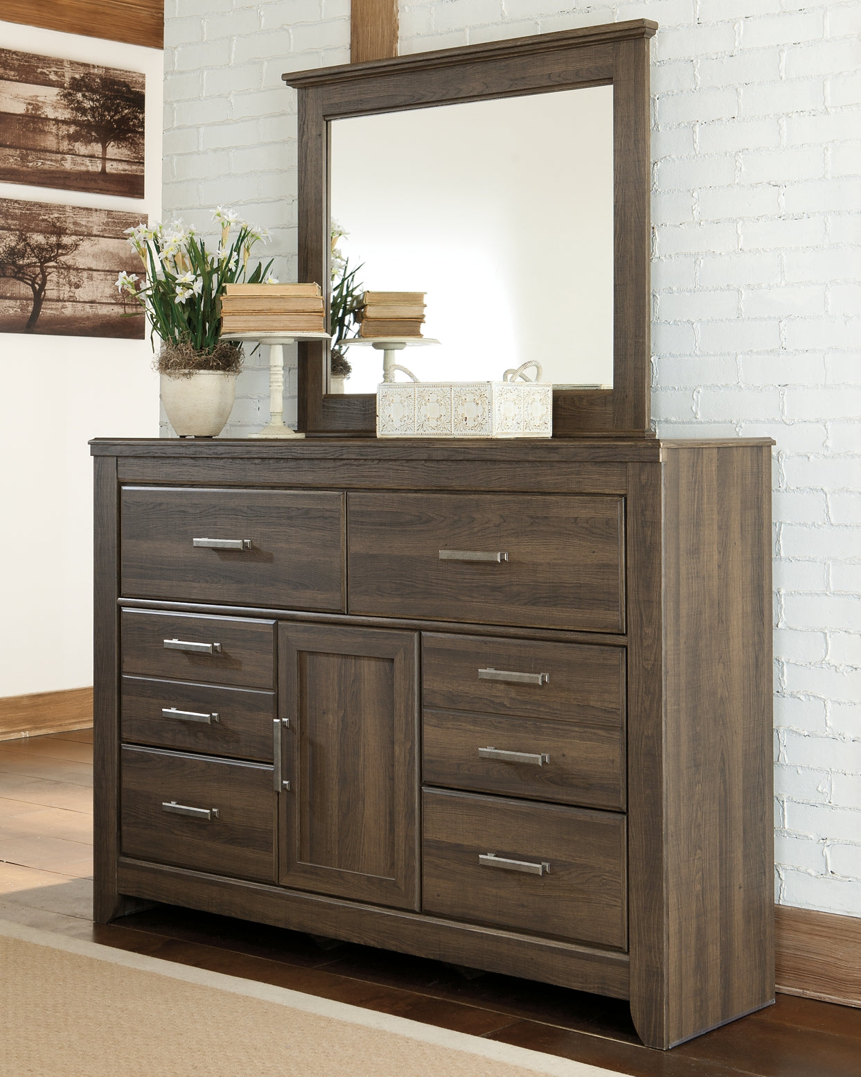 Juararo Queen Panel Bed with Mirrored Dresser, Chest and 2 Nightstands Smyrna Furniture Outlet
