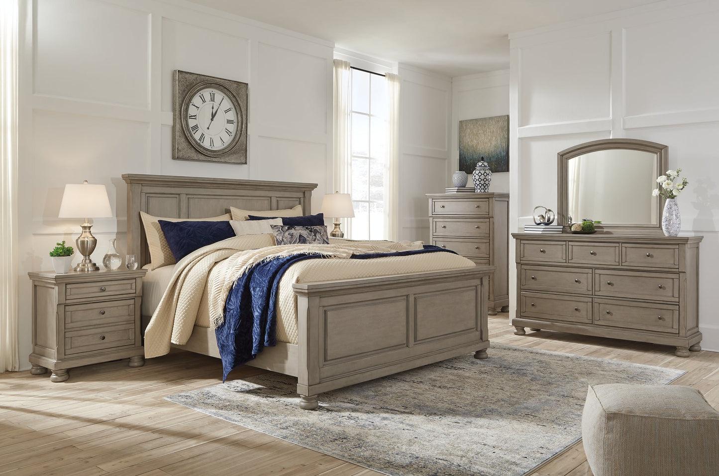 Lettner Queen Panel Bed with Mirrored Dresser and 2 Nightstands Smyrna Furniture Outlet